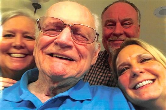 Kenneth Beckett - Photo 31