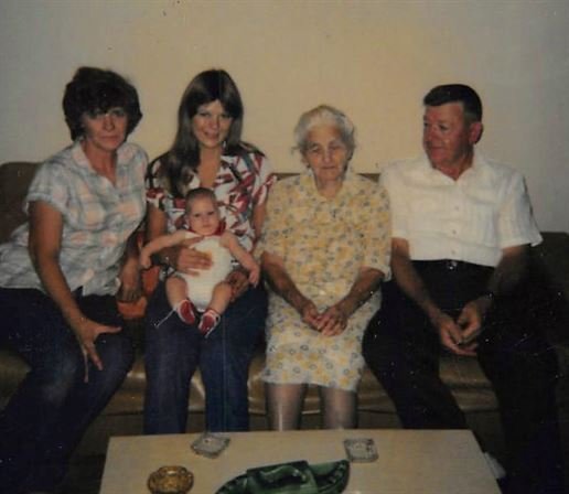 Betty Jean Martin - Photo 38