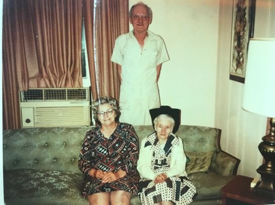 Jenean Van Benthuysen - Photo 91