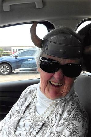 Mary Elizabeth Dennison - Photo 13