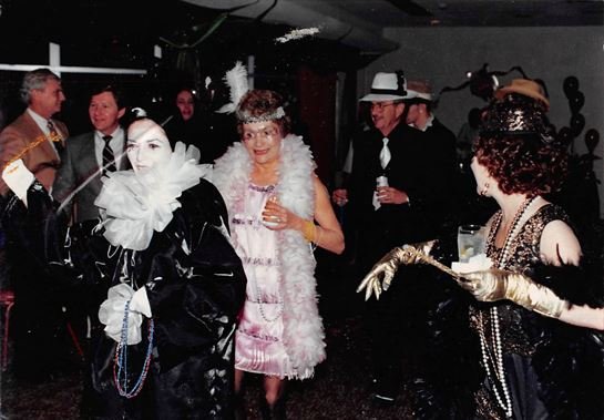 Sue Halliburton - Photo 23