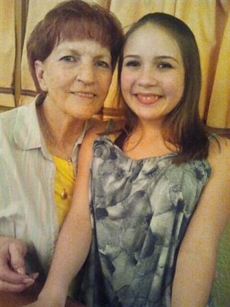 Annie Laura Dixon - Photo 14