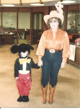 Betty Marie Pace Peveto - Photo 34