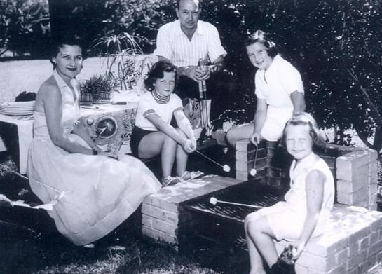 Mavis Hollingsworth Powell - Photo 53