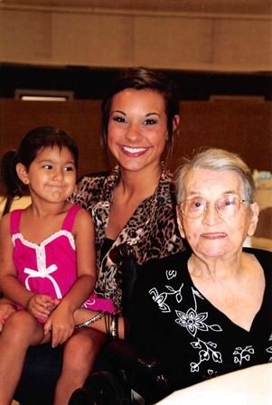 Imogene Titus - Photo 19