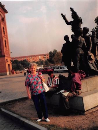 Eva Perkins - Photo 17