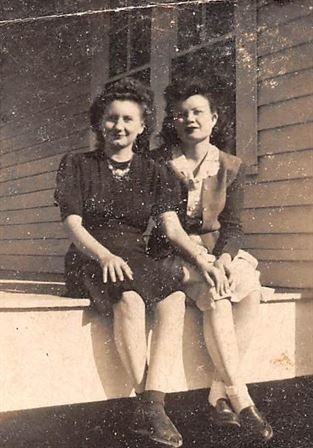 Eva Perkins - Photo 49