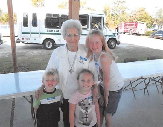 Mary Lou Gunn - Photo 16