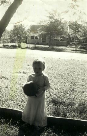 Debra Ellis - Photo 47