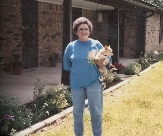 Verna Frederick Hutto - Photo 2