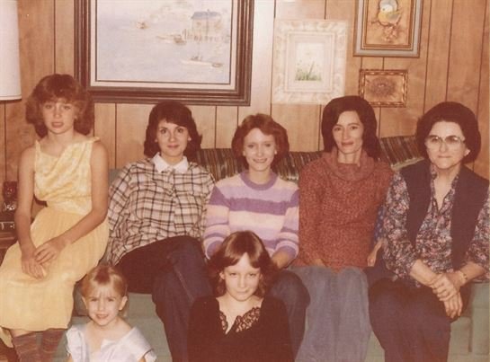 Verna Frederick Hutto - Photo 32