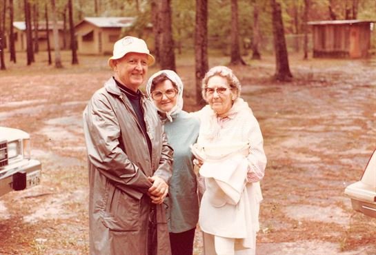 Verna Frederick Hutto - Photo 35