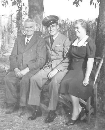 Truett "T.S." Hawley - Photo 17