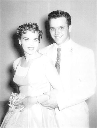 Genevieve Marie Miller - Photo 32