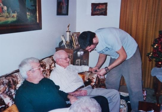 Lester Ray Robins - Photo 9