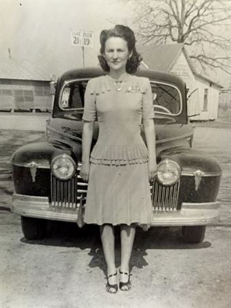 Laura Alice Hughes Clary - Photo 67