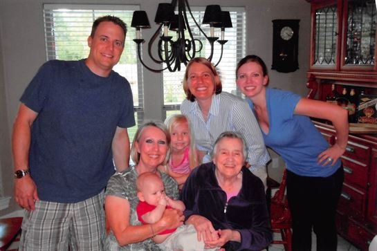 Dorothy Hilliard - Photo 21