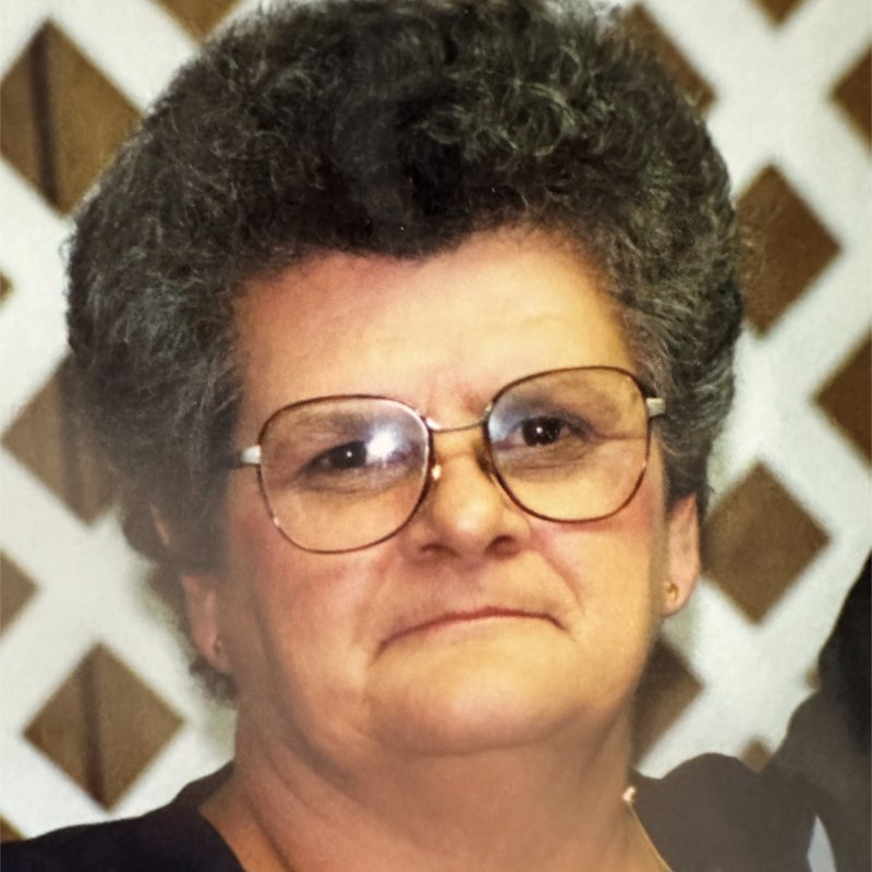 Linda Faye Bray - Photo 2