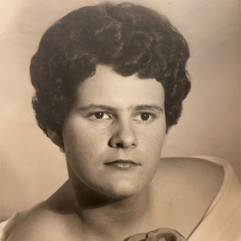 Linda Faye Bray - Photo 3