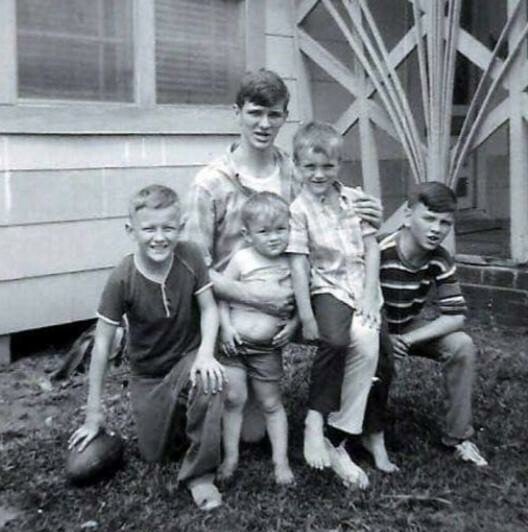 Stephen Roy Lawrence - Photo 33