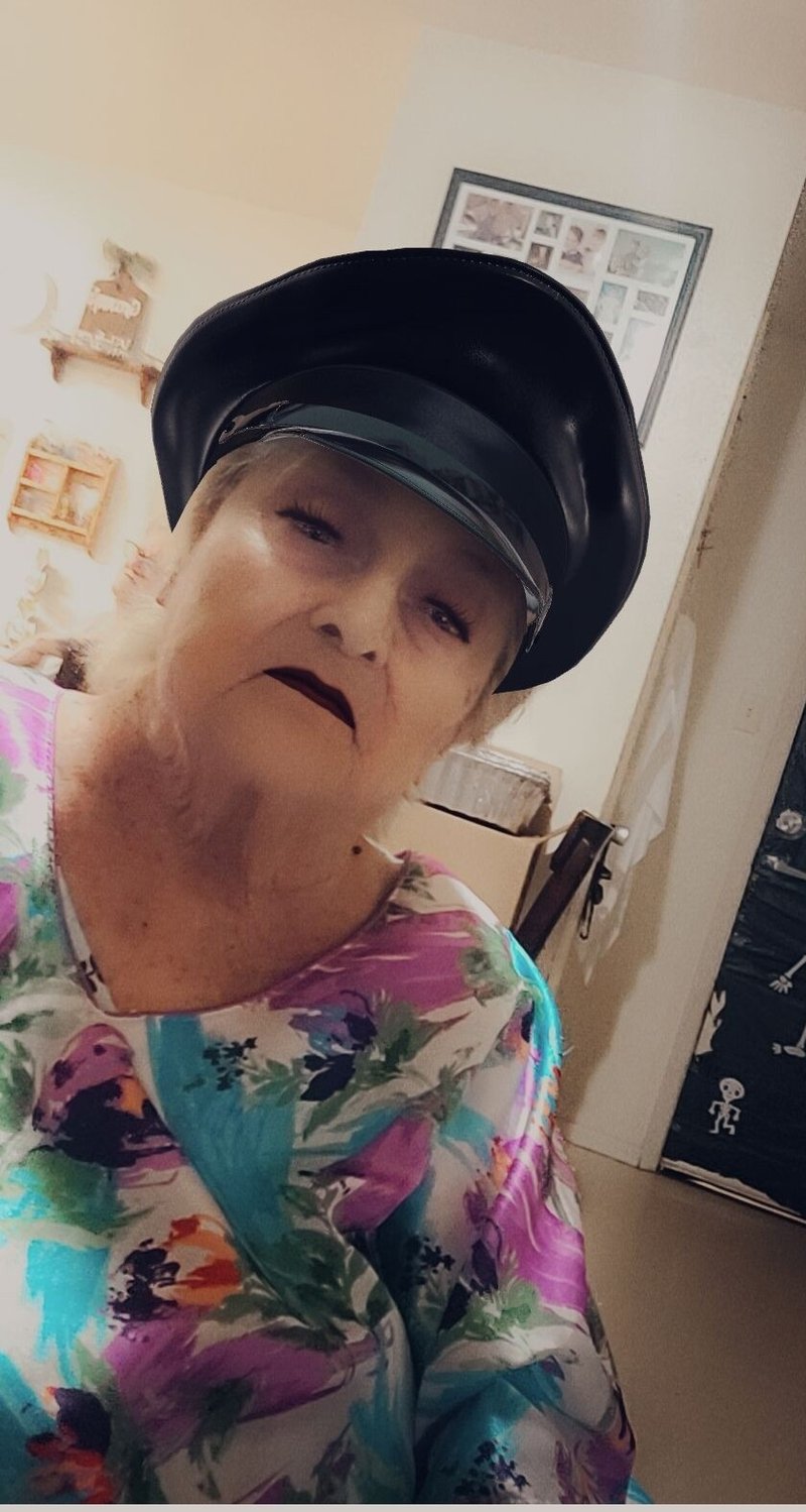 Violet Lorraine Hunt - Photo 16