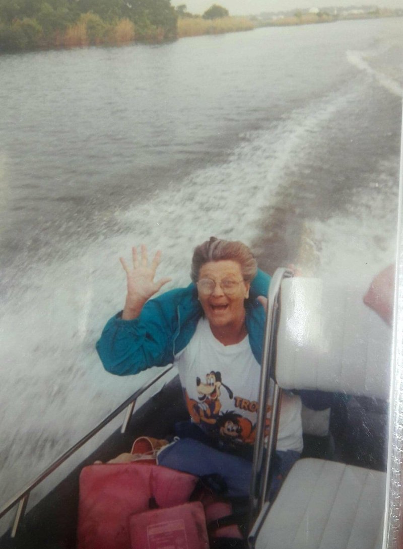 Violet Lorraine Hunt - Photo 22