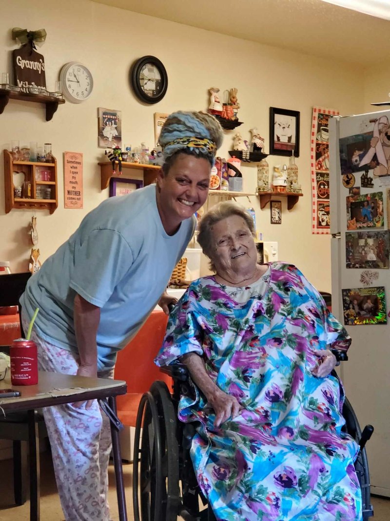 Violet Lorraine Hunt - Photo 52