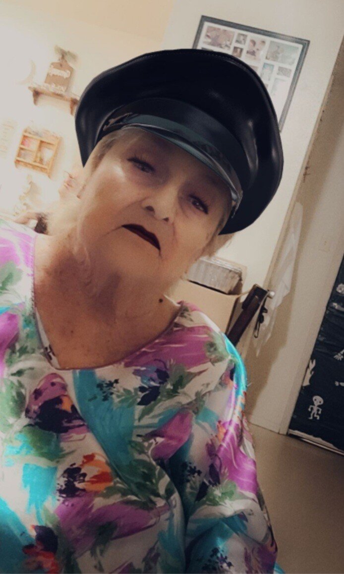 Violet Lorraine Hunt - Photo 76