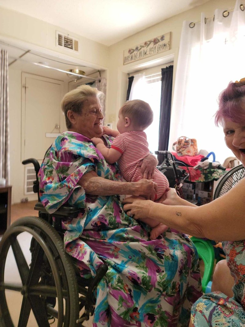 Violet Lorraine Hunt - Photo 101