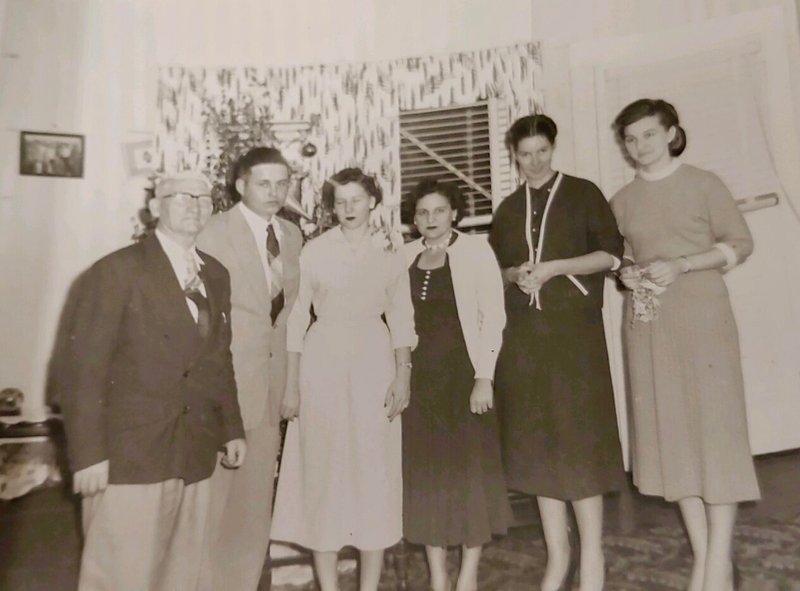 Mollie Elaine Willis - Photo 5