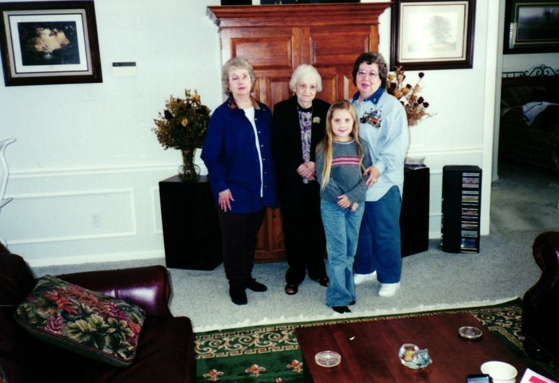 Sylvia Ann Mires - Photo 16