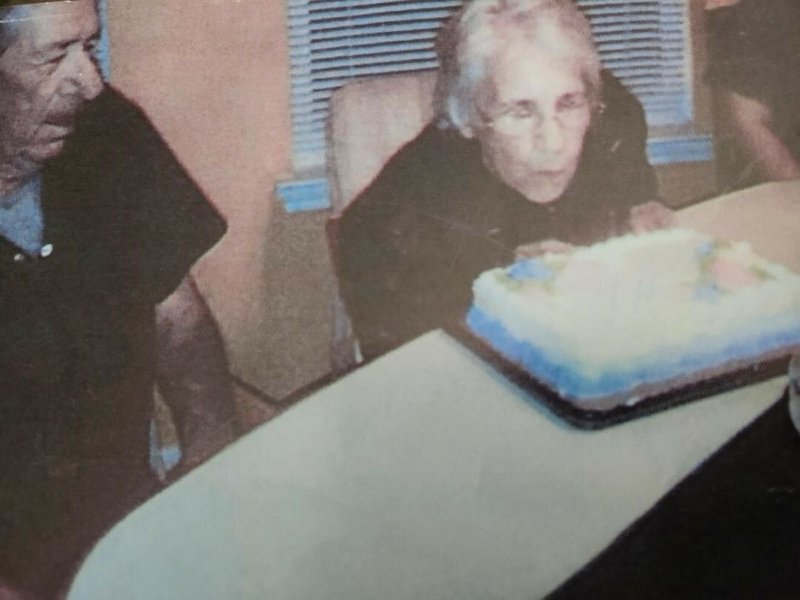 Betty Jean Comeaux - Photo 6