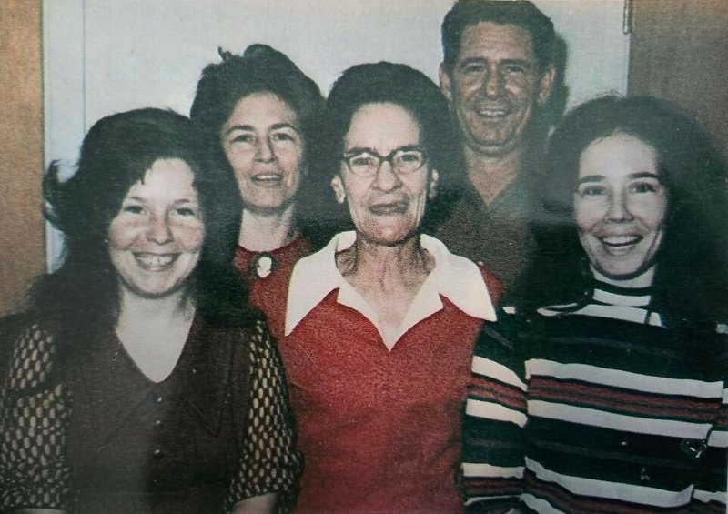 Betty Jean Comeaux - Photo 11