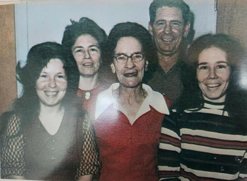 Betty Jean Comeaux - Photo 55