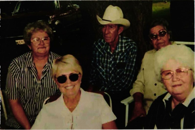 Wanda Mae Ellis - Photo 144