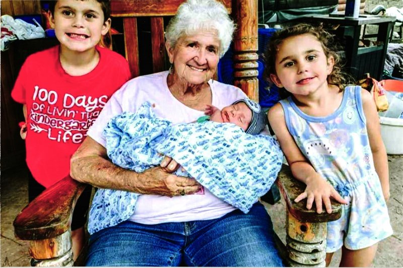 Wanda Mae Ellis - Photo 147