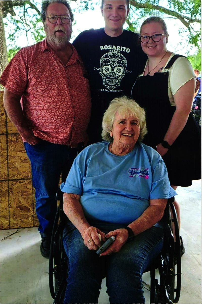 Wanda Mae Ellis - Photo 158