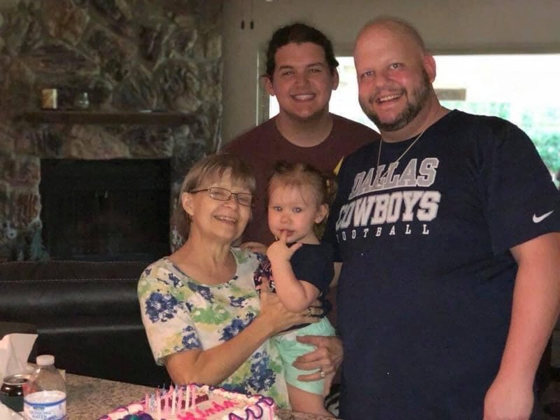 Linda Kay Robertson - Photo 6