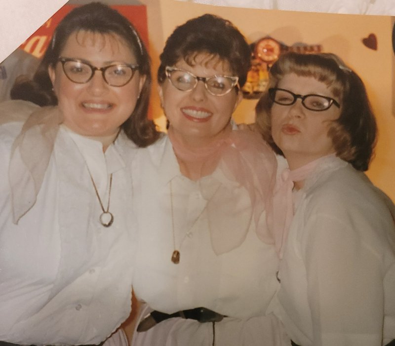 Linda Kay Robertson - Photo 30