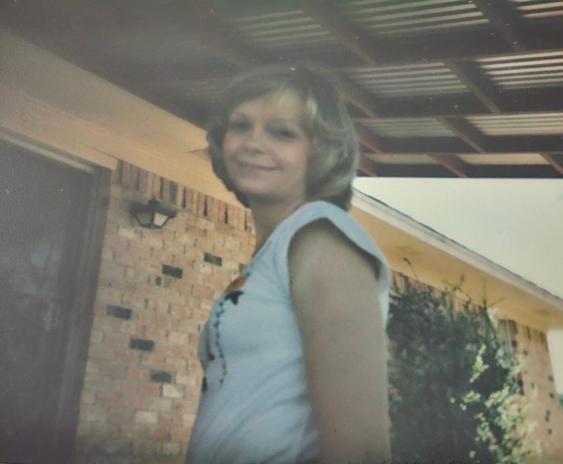 Linda Kay Robertson - Photo 37