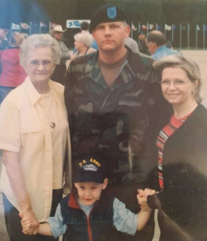 Linda Kay Robertson - Photo 42