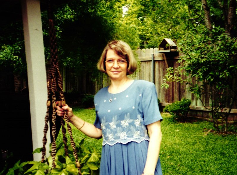 Linda Kay Robertson - Photo 73