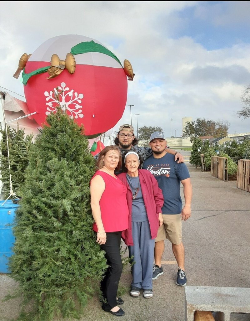 Maria "Ely" Elia Cortez - Photo 44