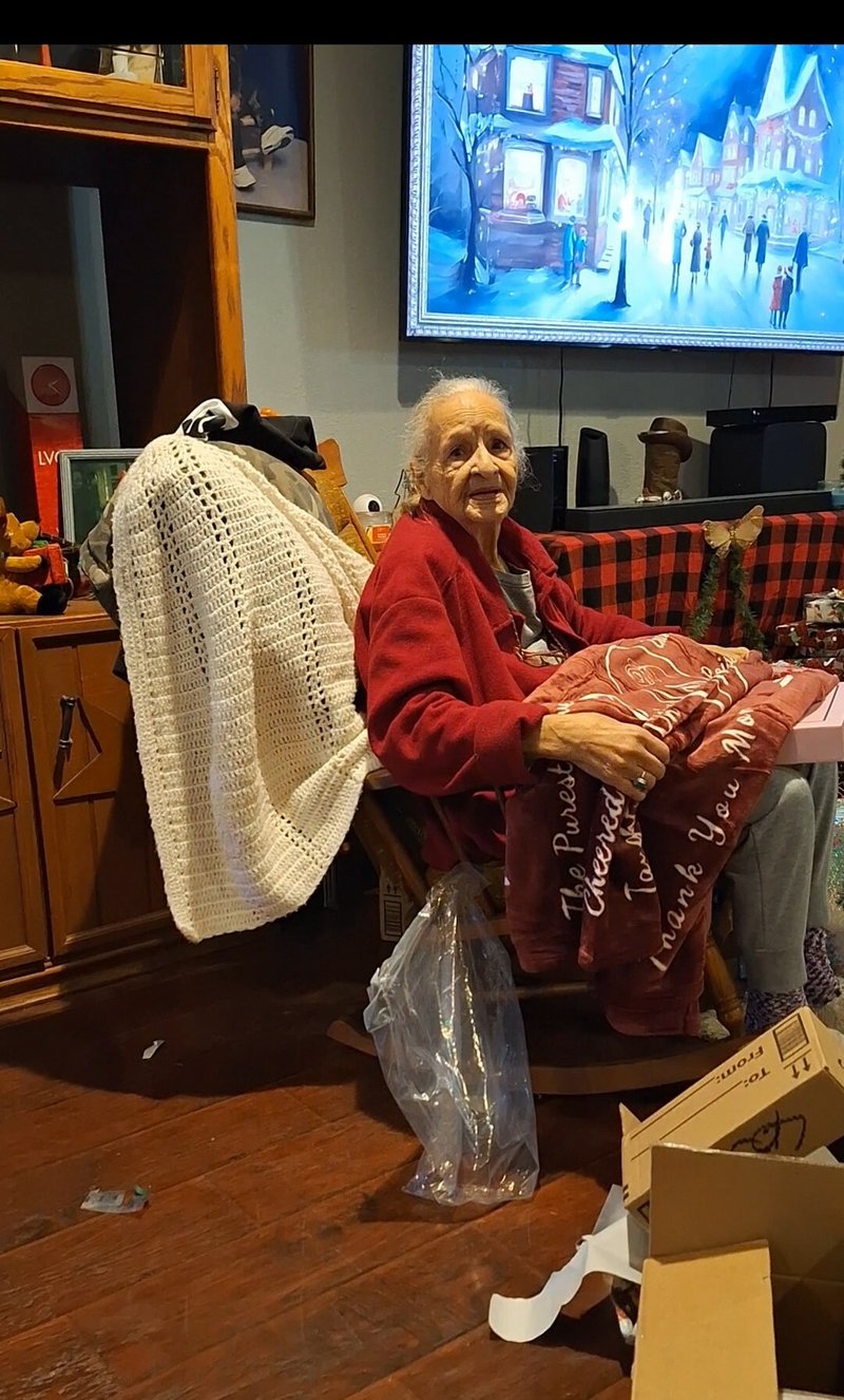 Maria "Ely" Elia Cortez - Photo 47