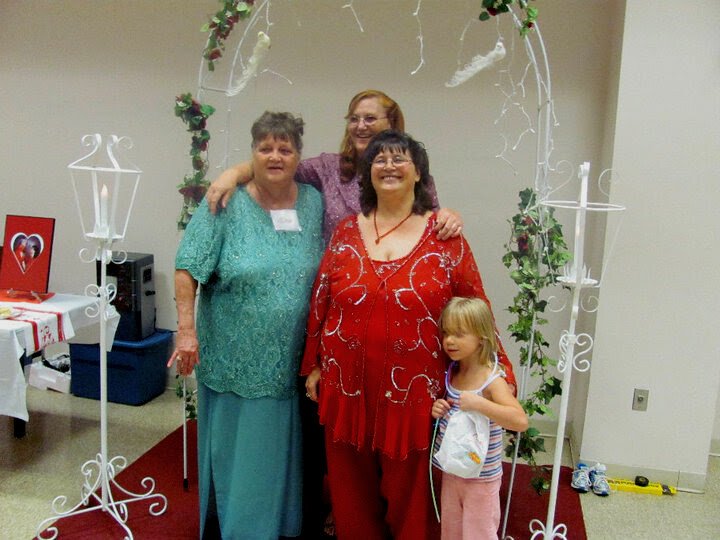 Denise Yvonne Broussard - Photo 37