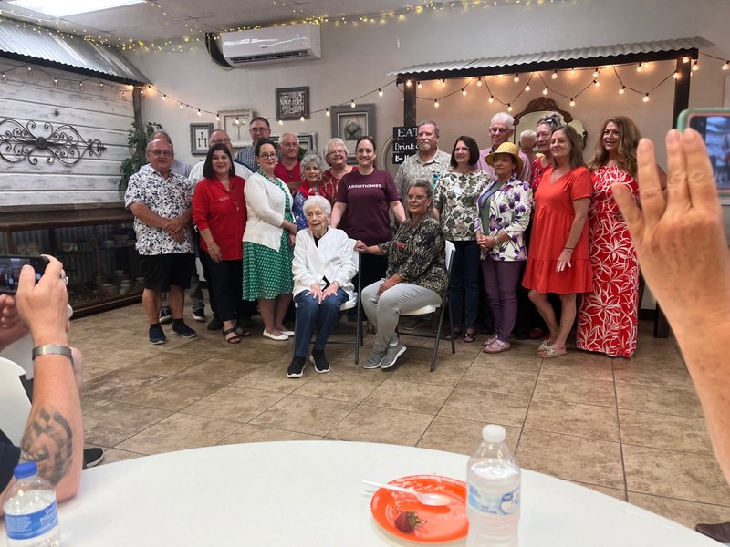 Linn Cardner - Photo 187