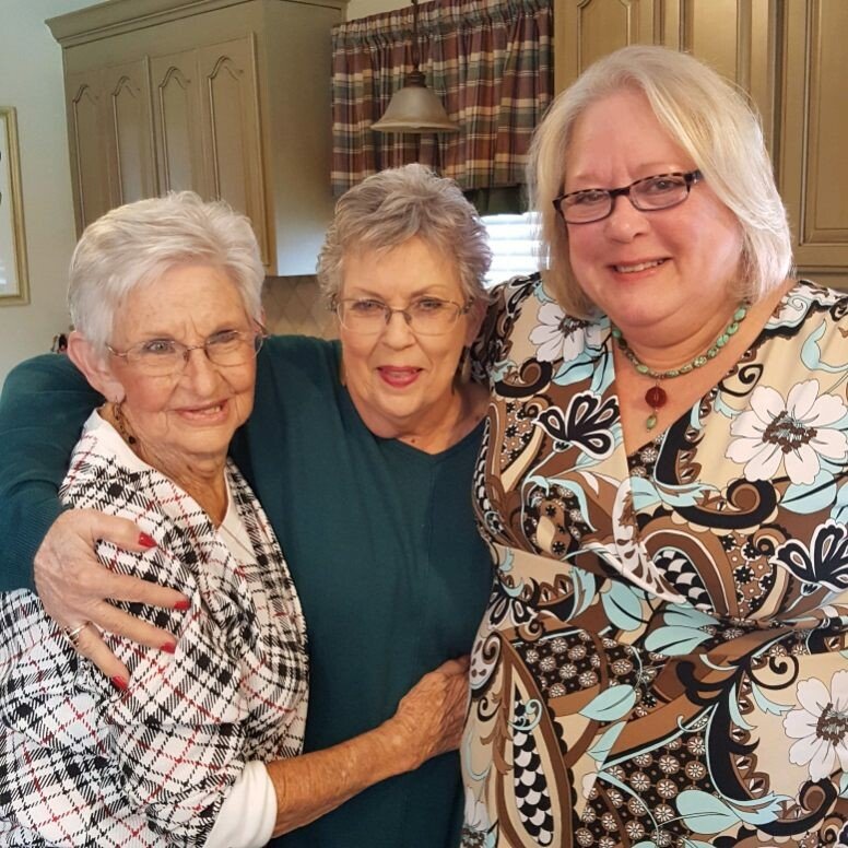 Robert "Bobby" Moore - Photo 4