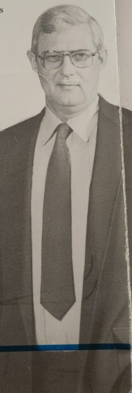 Robert "Bobby" Moore - Photo 35