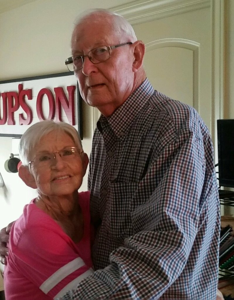 Robert "Bobby" Moore - Photo 36