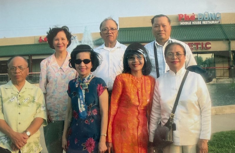 Dr. Tammie Phan - Photo 38